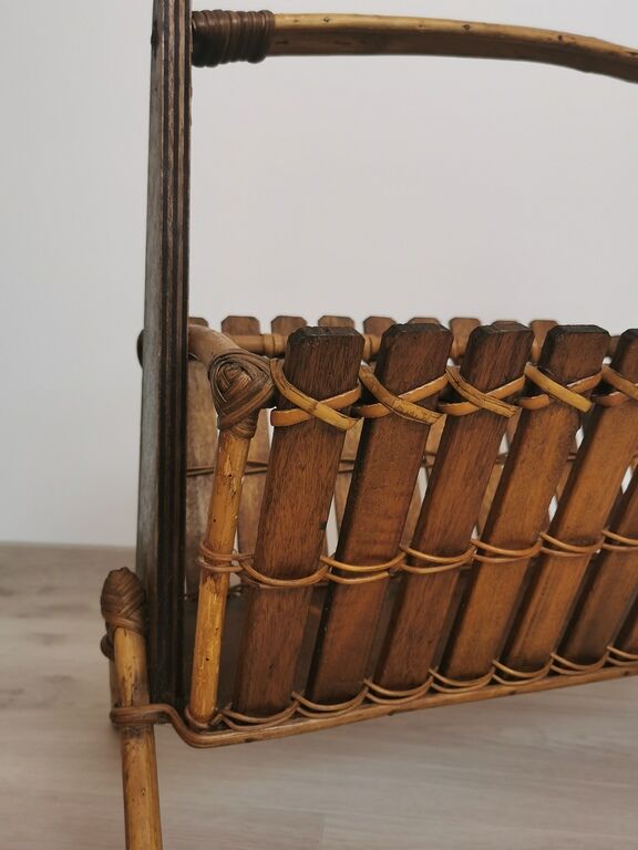 Vintage rattan magazine door