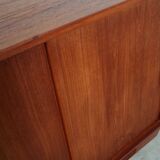 Buffet haut en teck, design danois, années 1970, fabriqué par Børge Dam