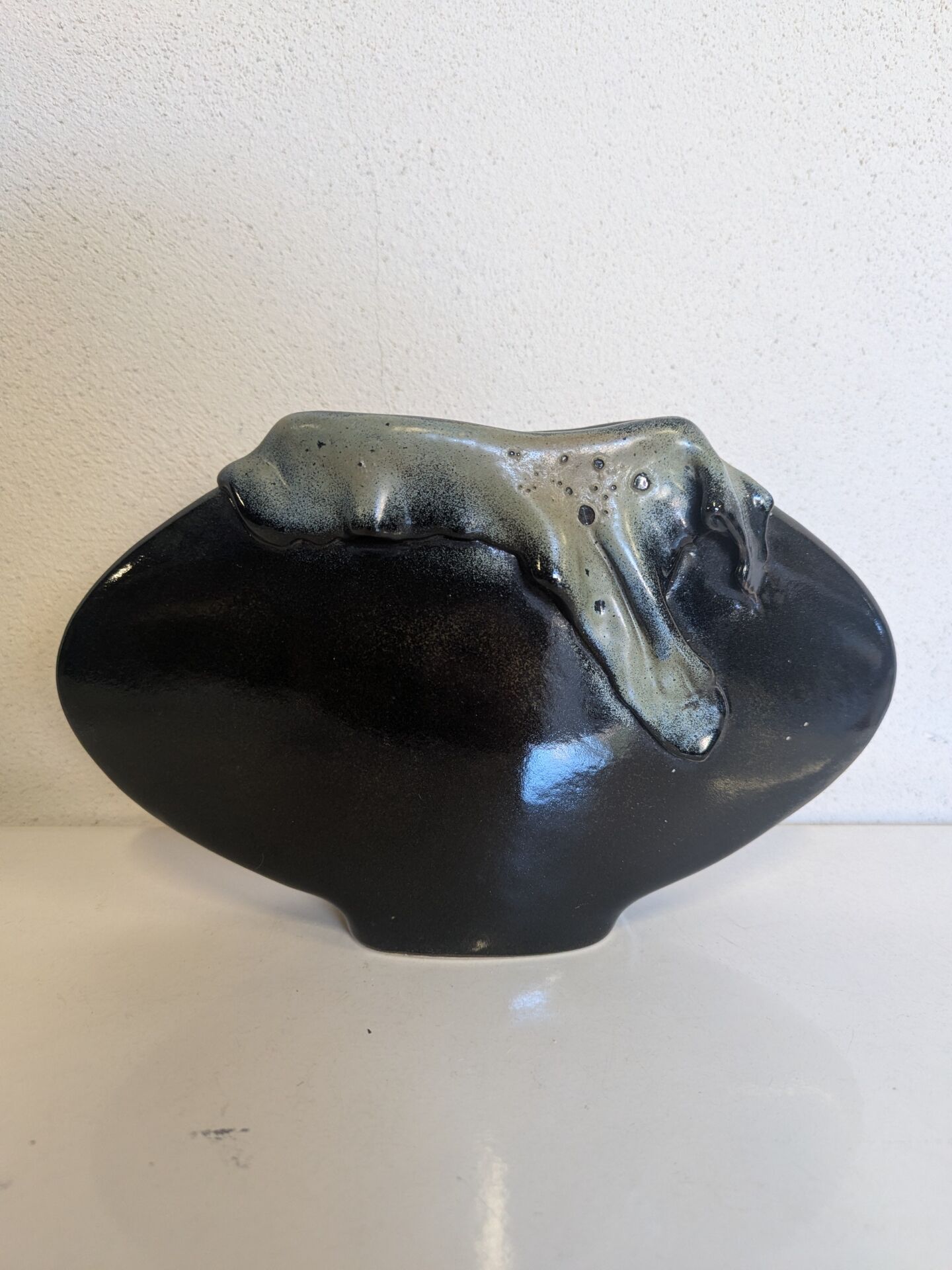 Sculptural glazed ceramic vase – Set of 3 pieces
