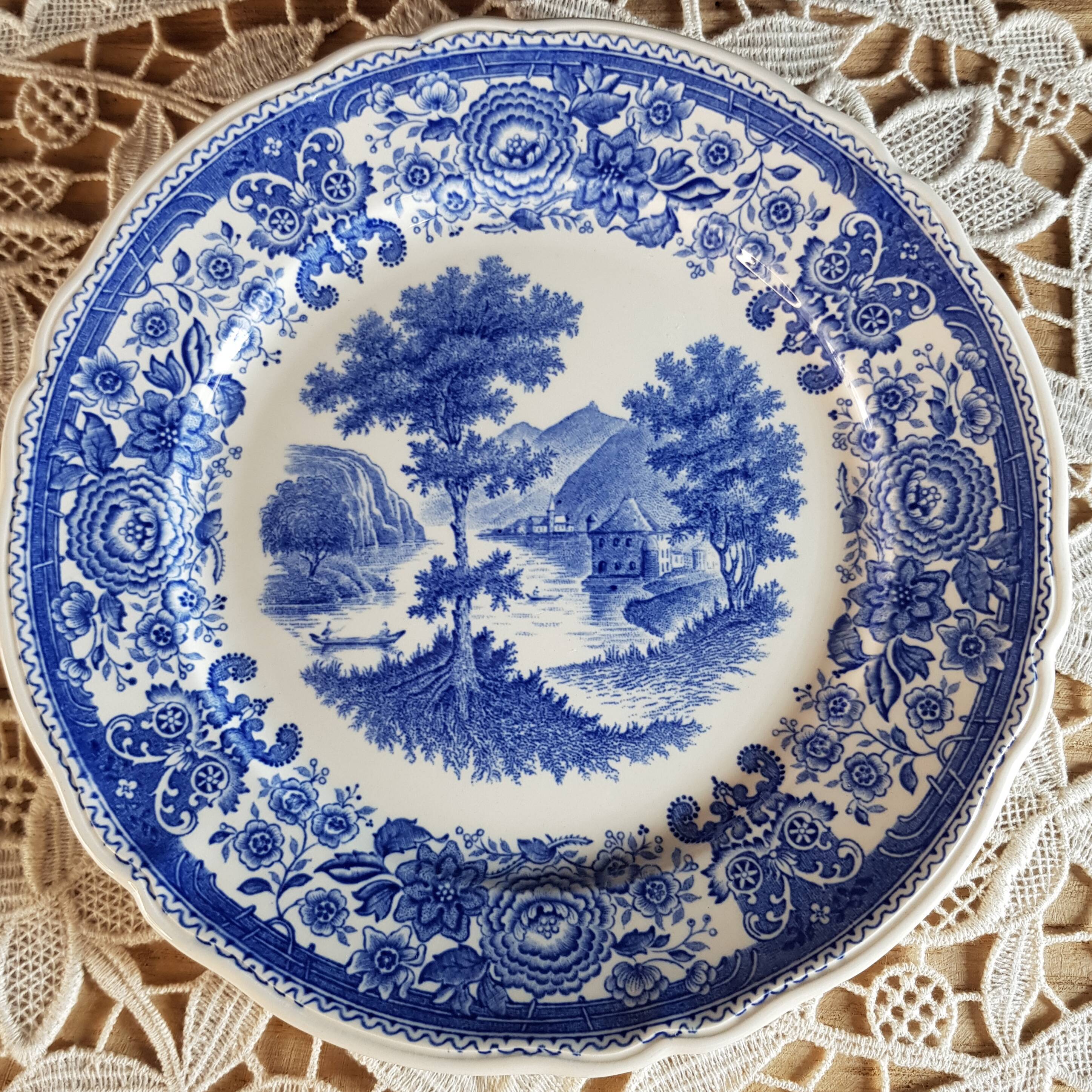 2 dessert plates Villeroy and Boch Burgenland