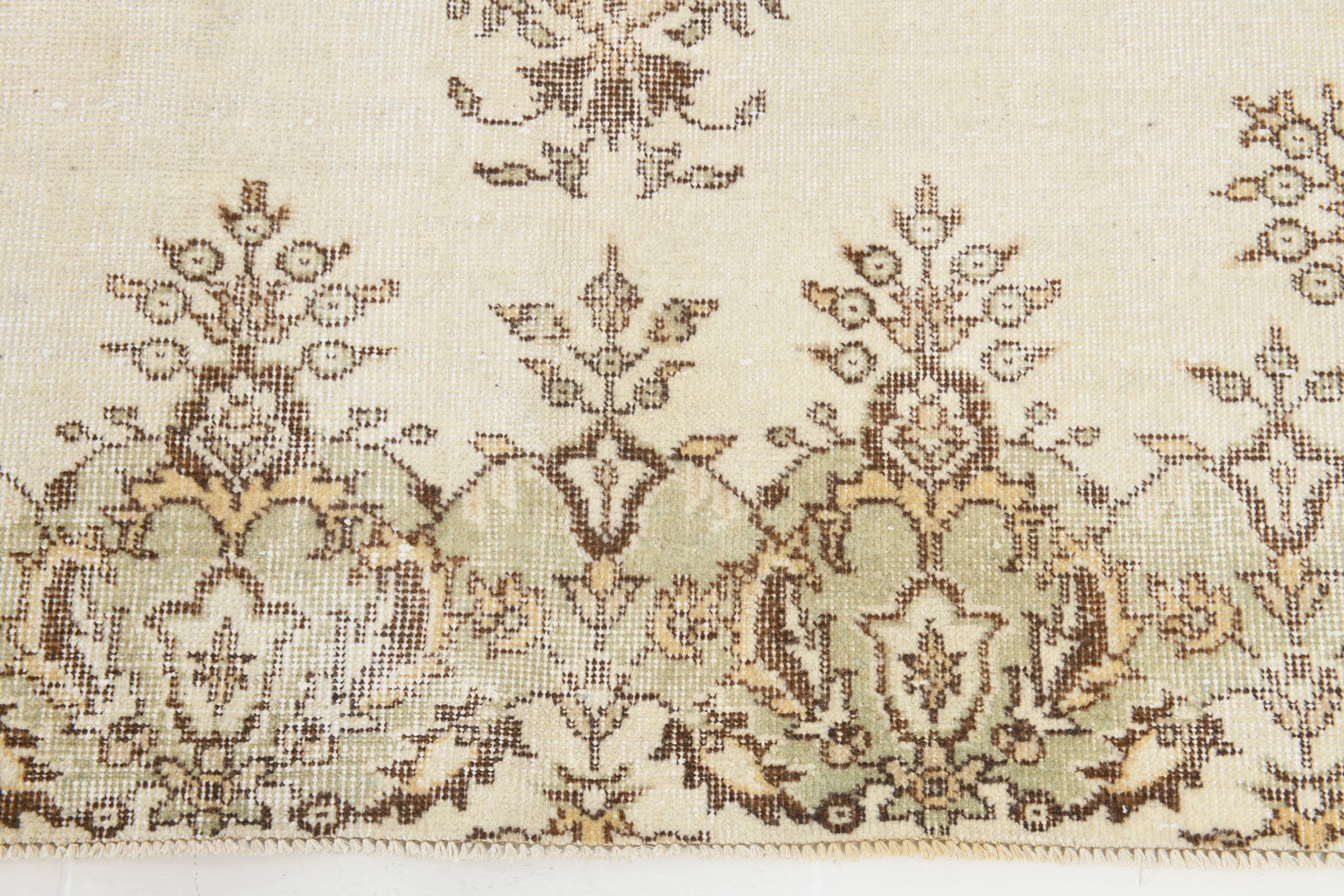 6x9 Ft Ecru-cream vintage rug, Floral design cream and brown rug.