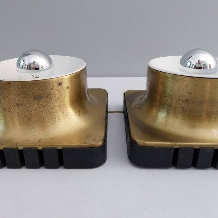 Pair of Italian wall lights from the 70s
