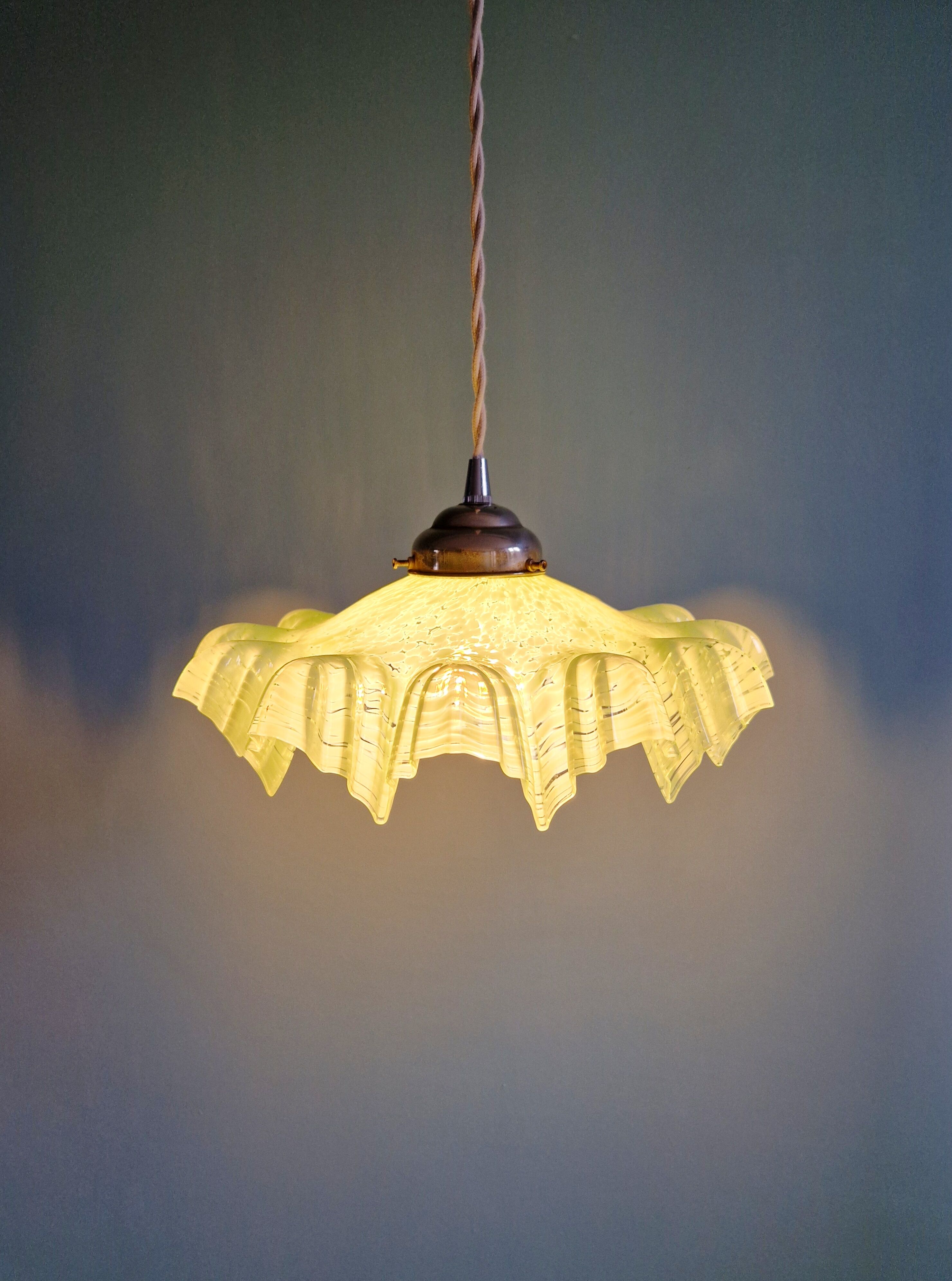 Art Deco pendant light in speckled green and white pleated glass, 1920s-30s.