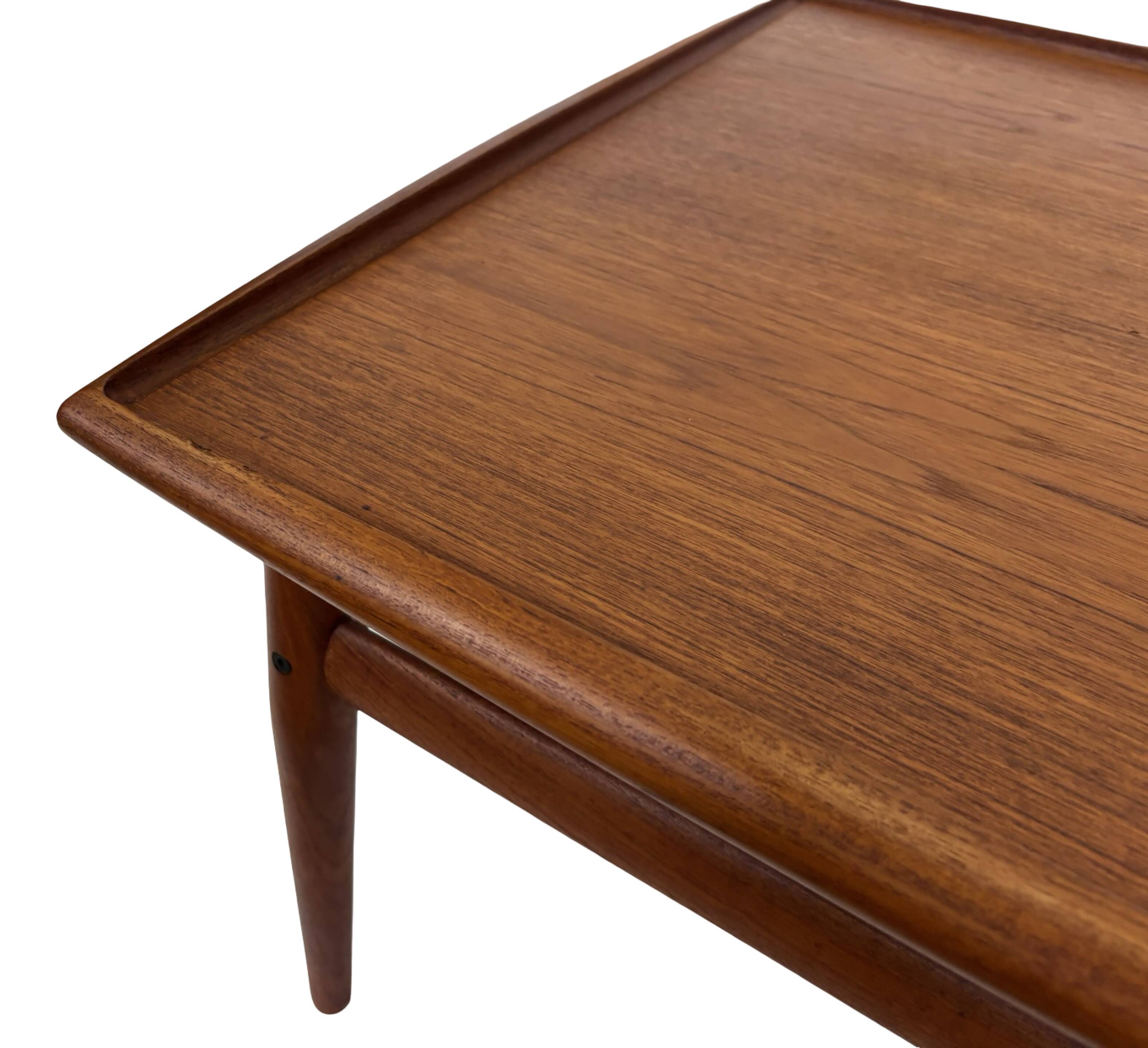 Vintage coffee table Grete Jalk Teak Danish Glostrup Design