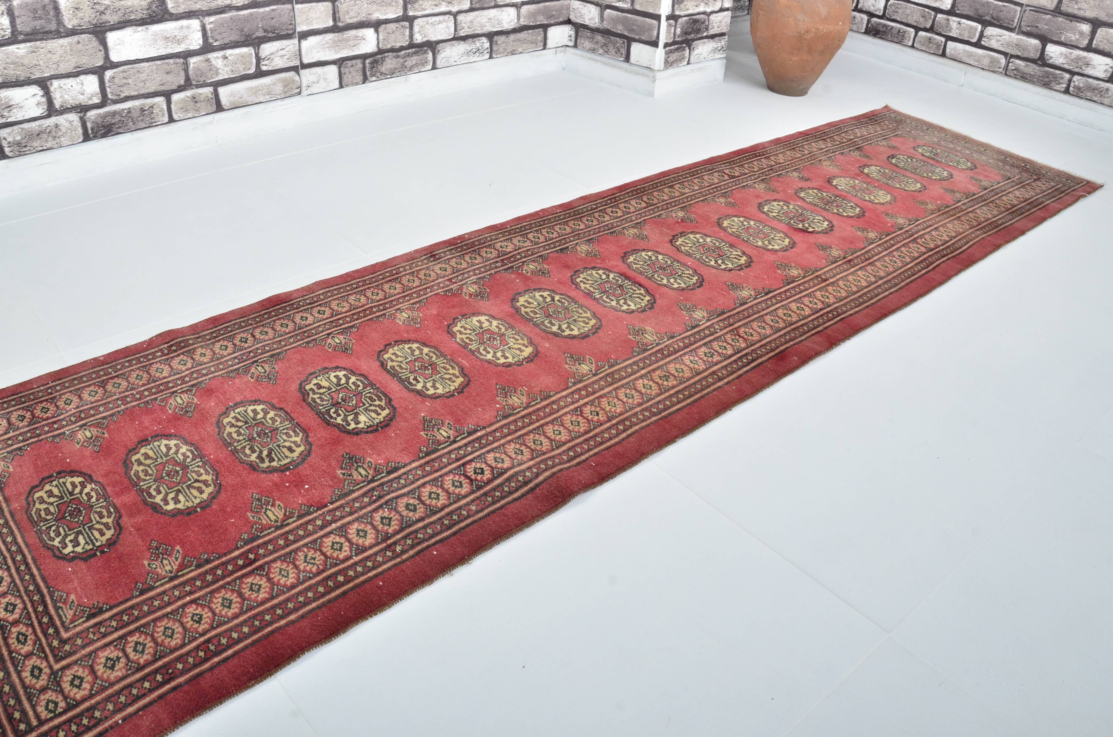 Tapis de couloir turc en laine rouge