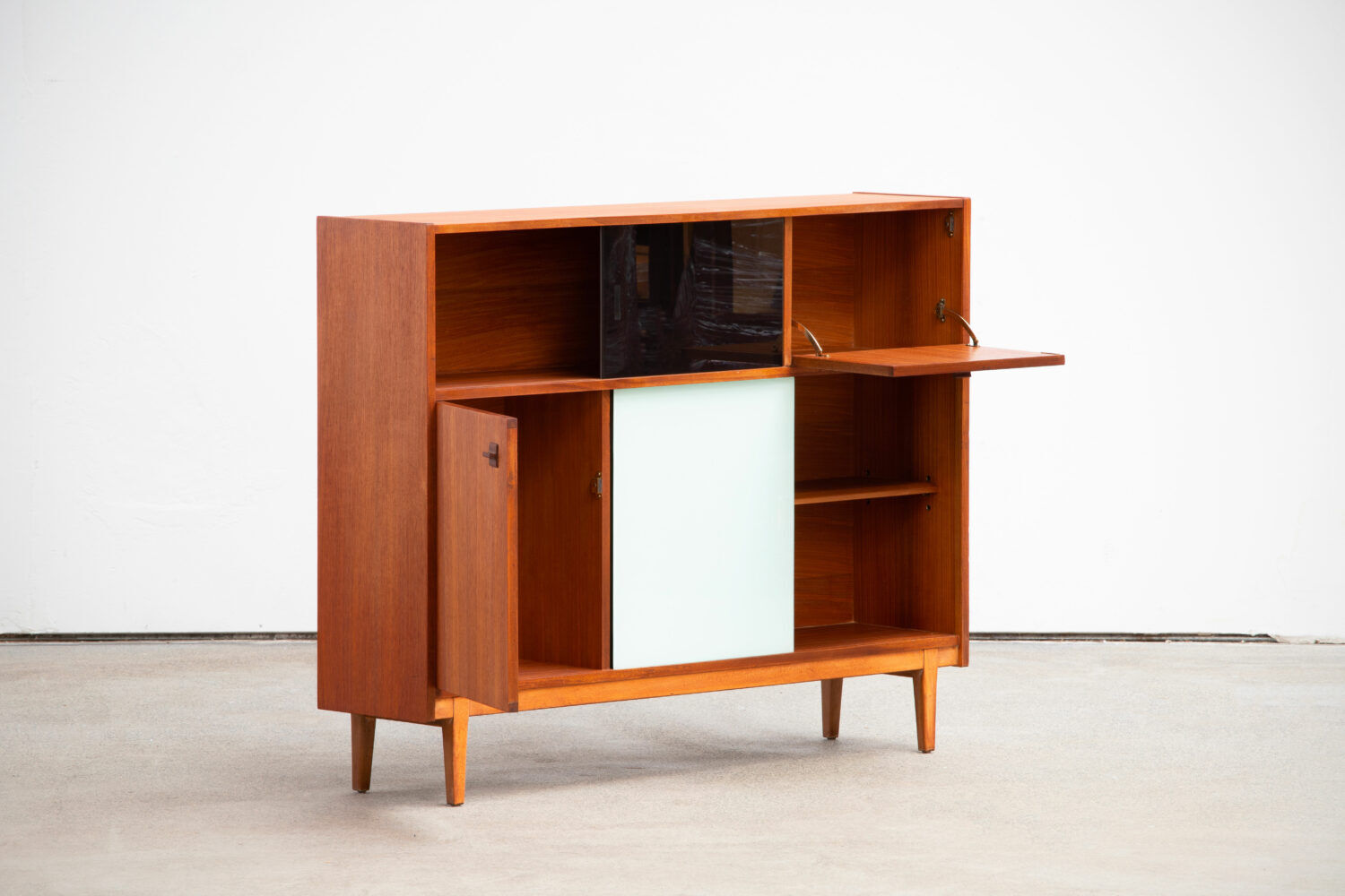 Vintage Scandinavian enfilade 1960