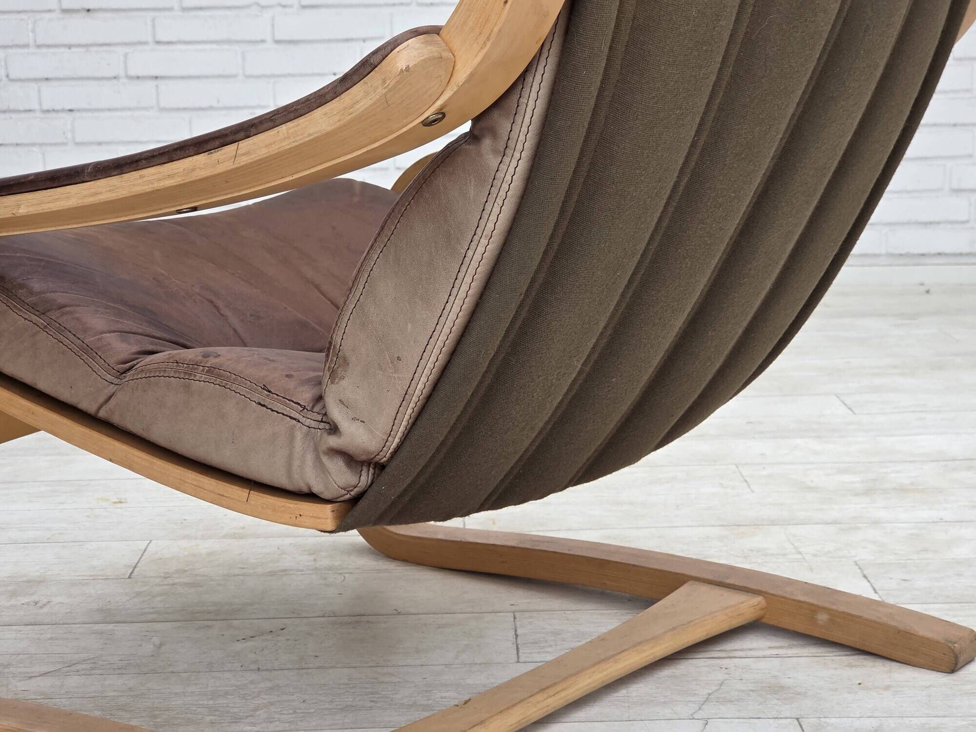 1970s, Swedish design by Åke Fribytter, armchair, leather, bentwood.