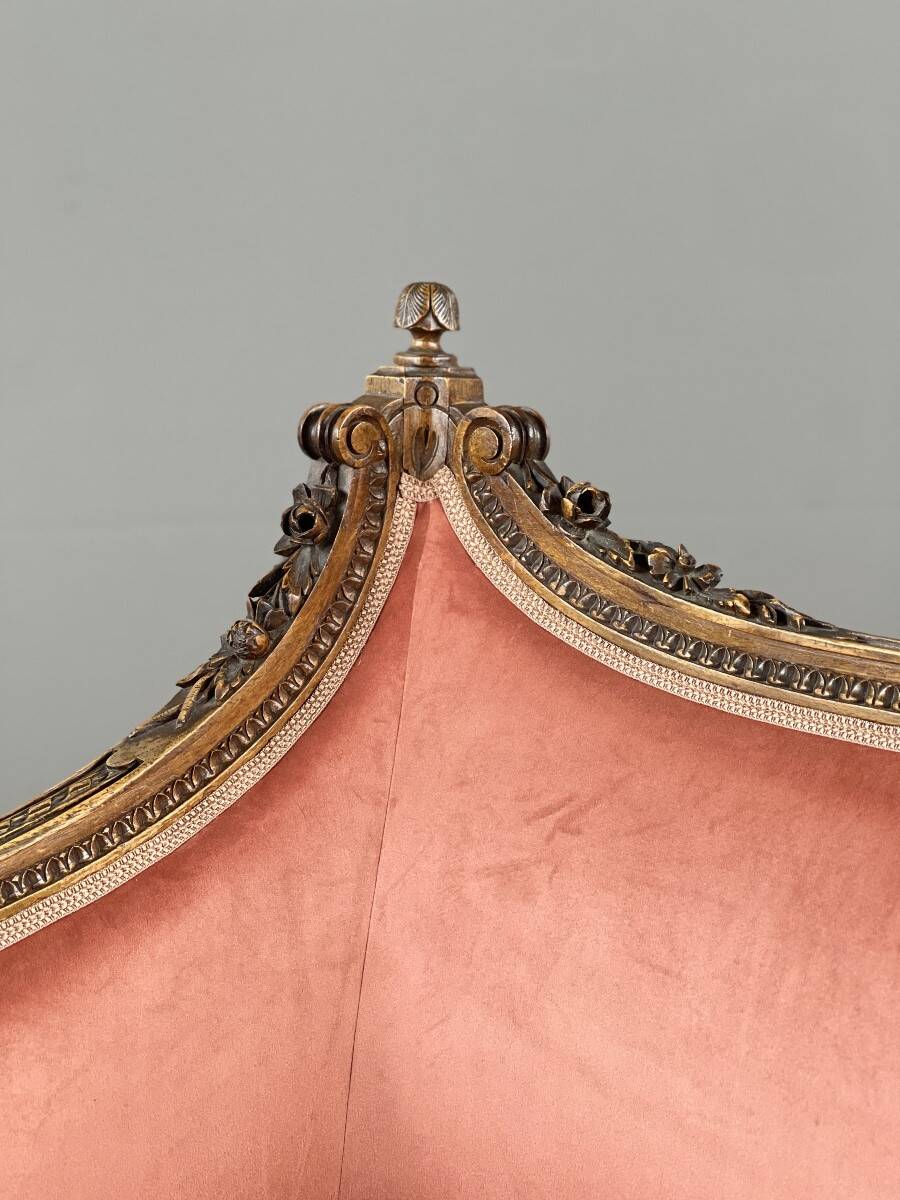 Louis XVI style canapé in carved wood and velvet, 20th century