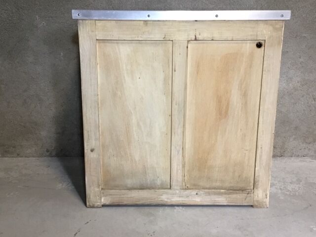 Vintage confectioner