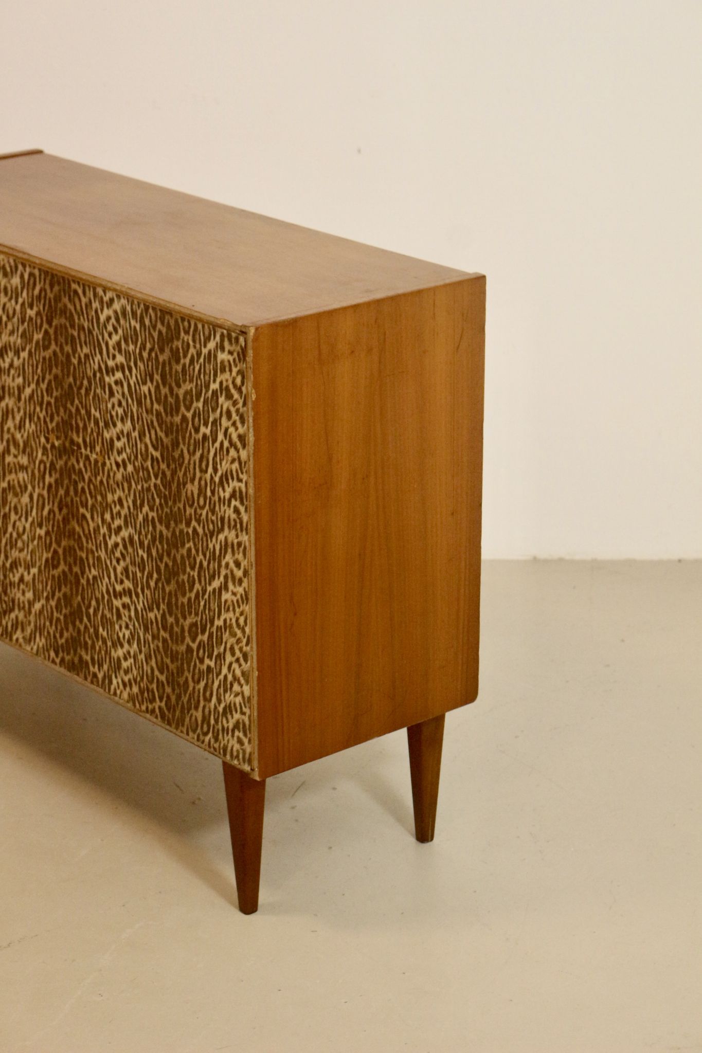 Scandinavian chest of drawers, consisting of 4 drawers, year 60. Ref calypso