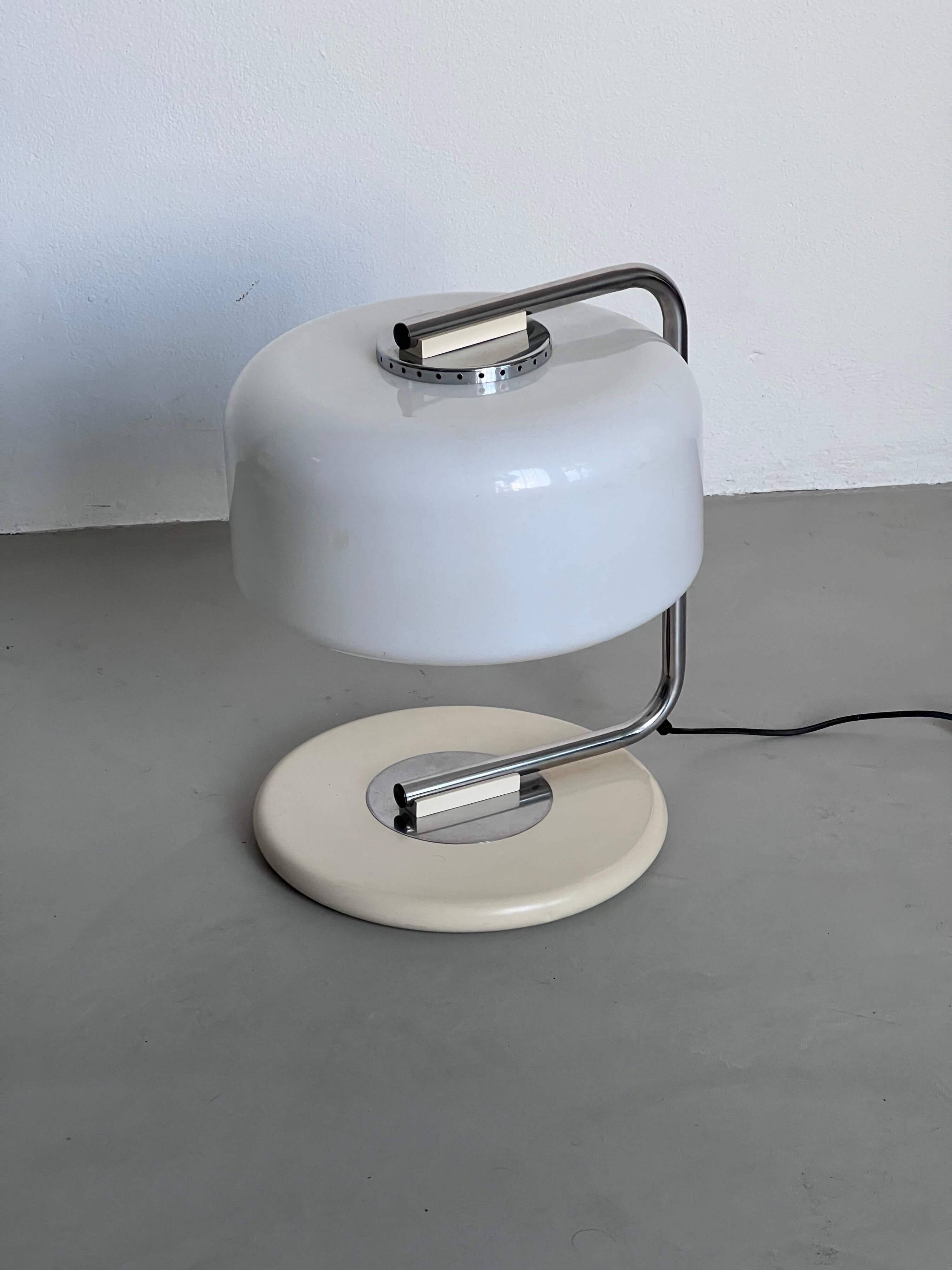 Collectible Space Age Table / Desk Lamp in Steel and Plexiglass Voghera by Zonca