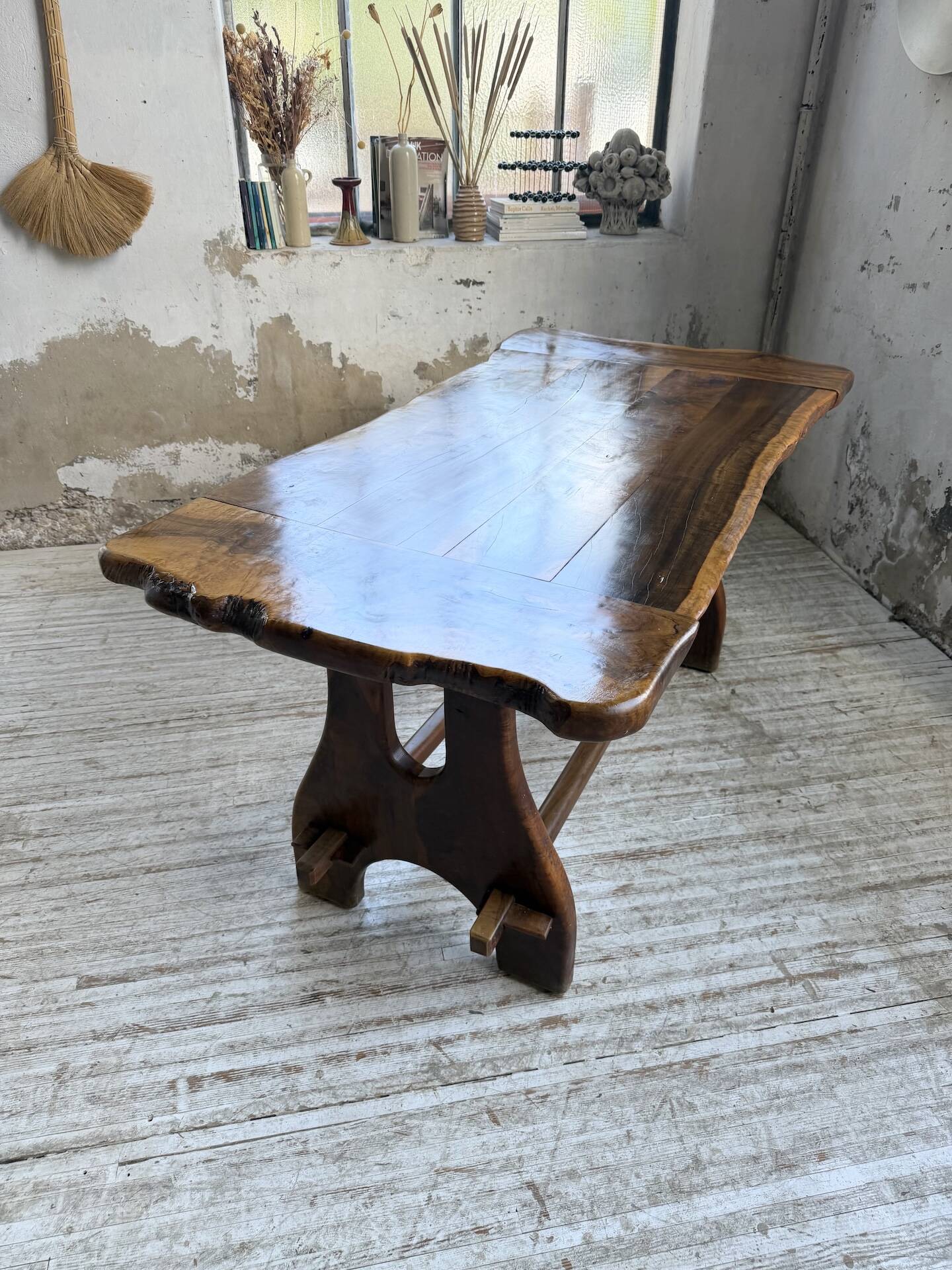 Dining table in solid olive wood Maison Skela 1960