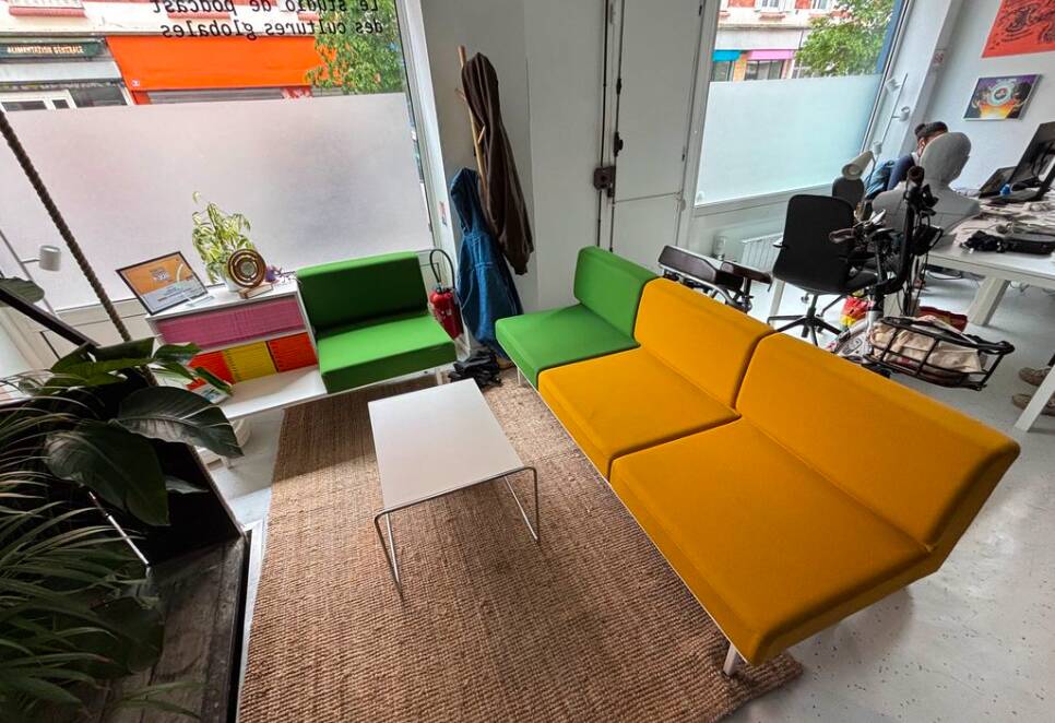 Ensemble de canapés modulaires Actiu — jaune moutarde & vert