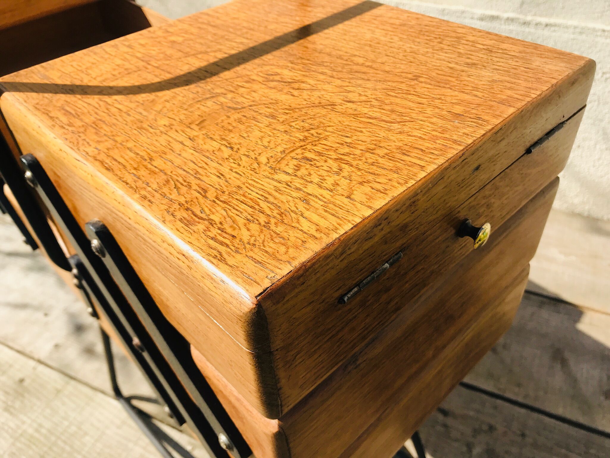 Vintage sewing basket 60