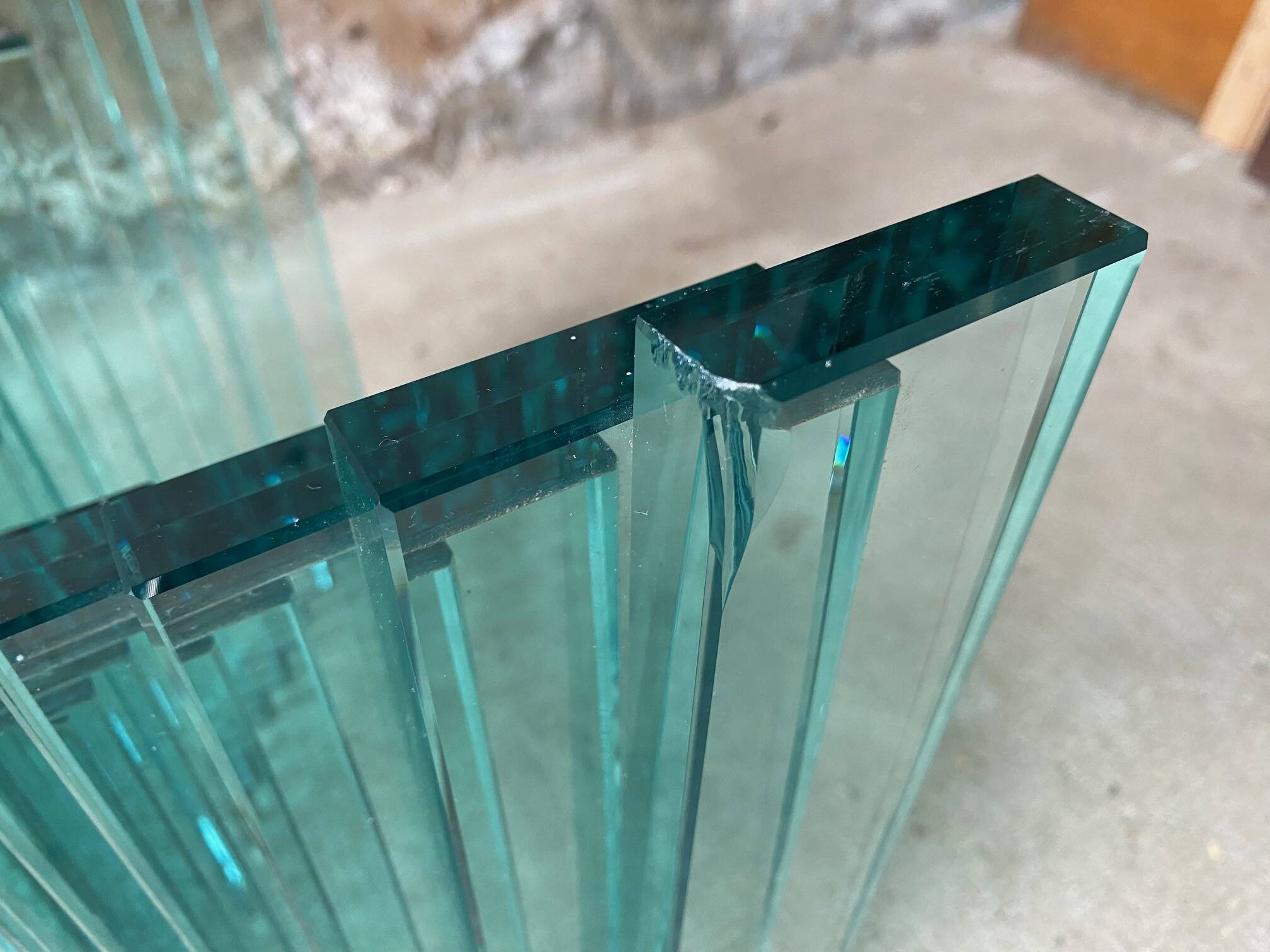 Table basse en verre teinté bleu an80