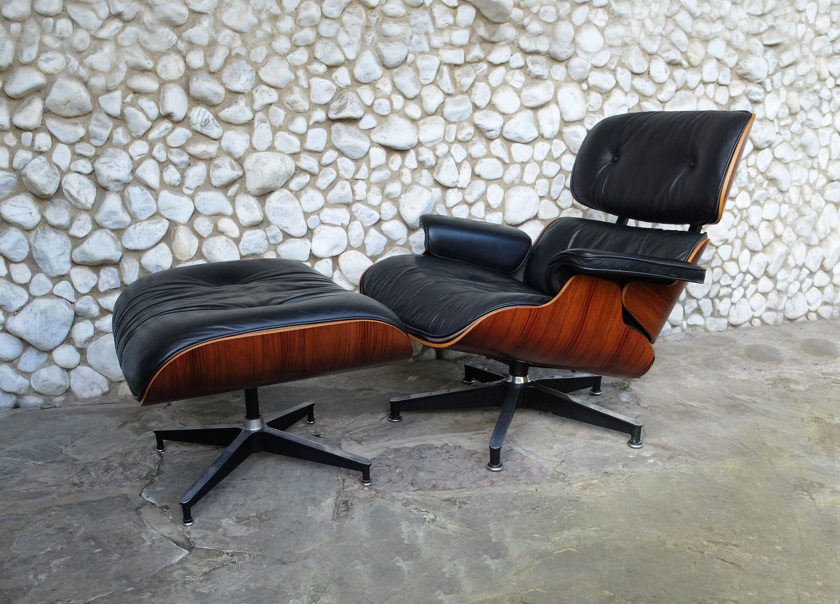 Lounge chair & ottoman rosewood from Rio by Charles & Ray Eames edition Herman Miller USA, 1970