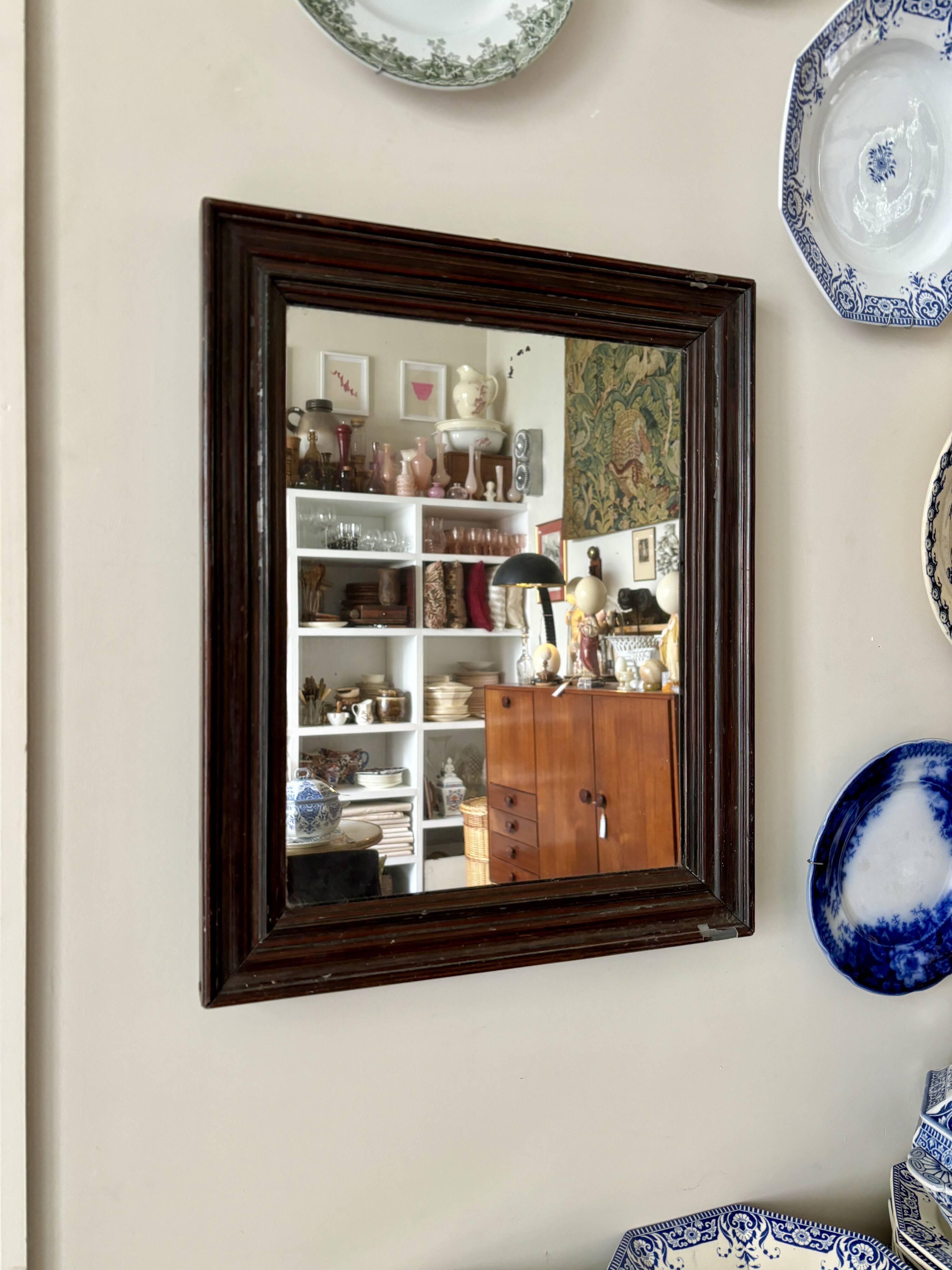 Dark wooden mirror ☐ 49.5 x 40 cm