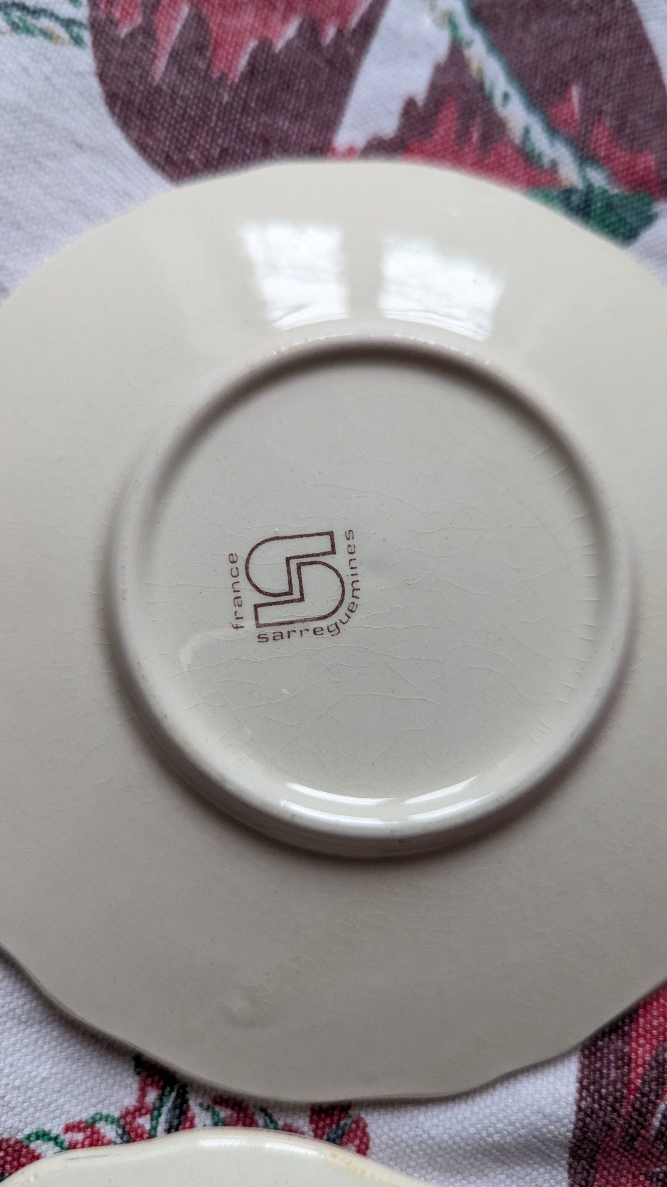 4 Sarraguemines plates and saucers