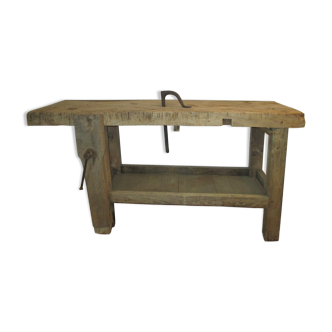 Ancient carpenter workbench in oak