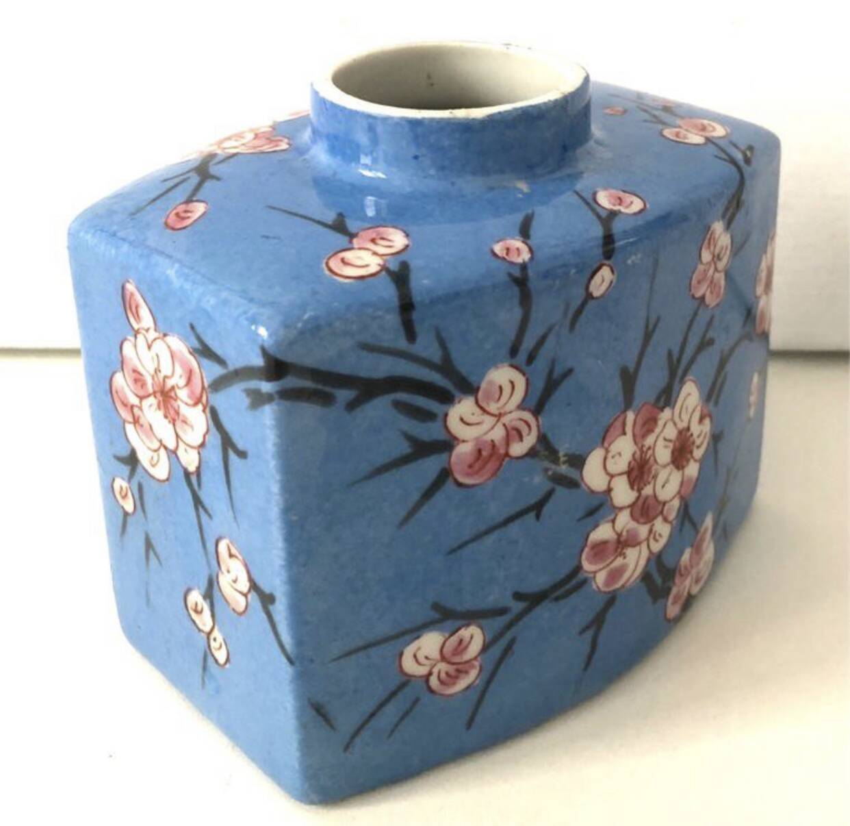 Ceramic floral vase
