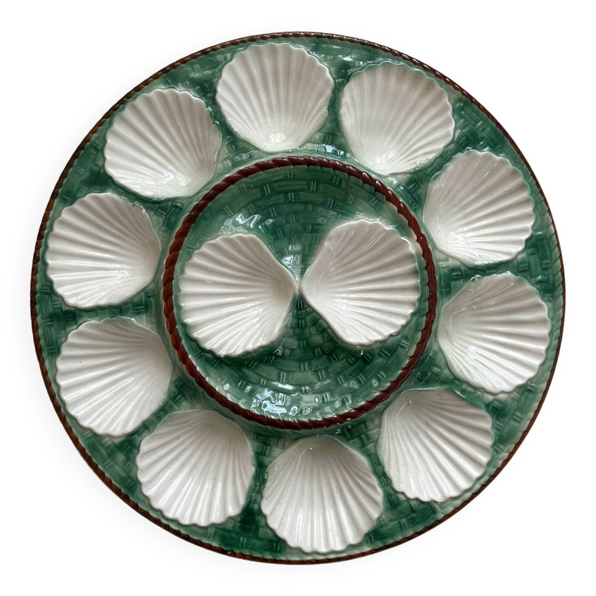 Round oyster or shell dish, vintage earthenware slip