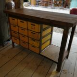 Industrial workbench with 12 drawers