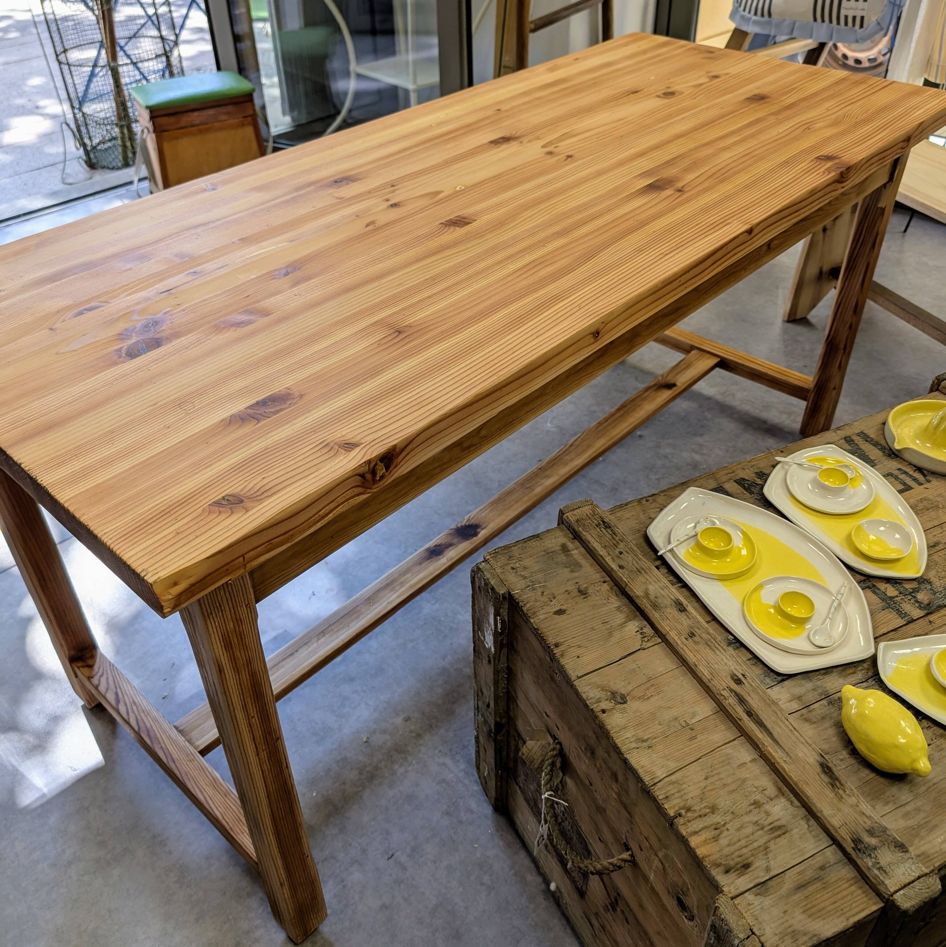 Farmhouse table with spacer base