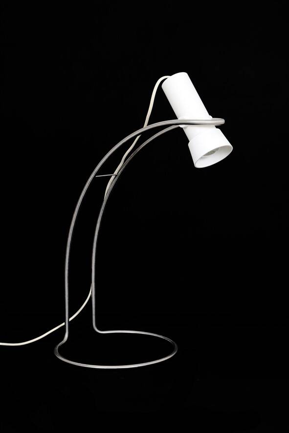 Nordisk Solar Compagni / Knud Holscher “Stringline” desk / table lamp / Danish postmodern design / 1980s