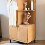 Armoire asymétrique vintage en chêne rénovée