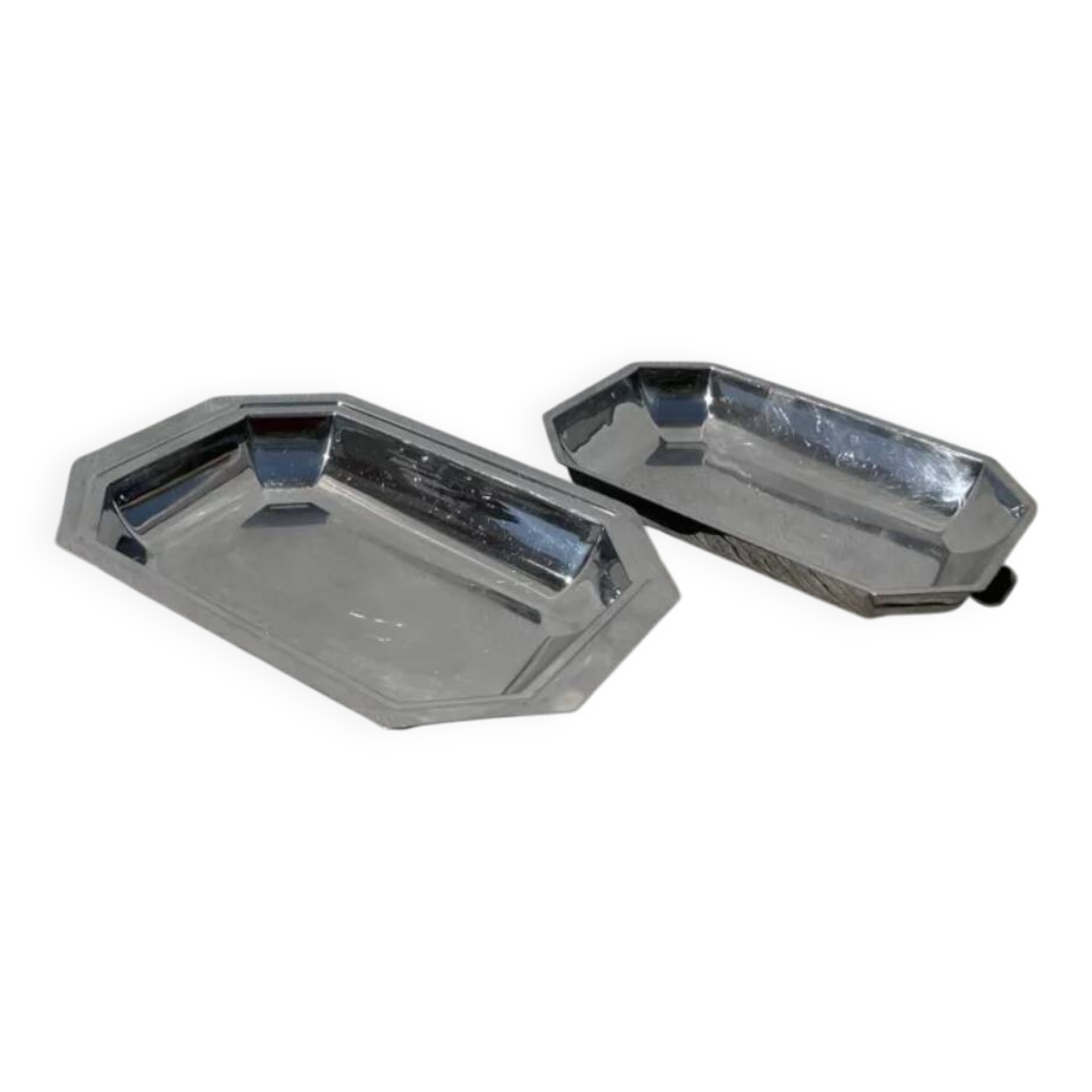 Plats rectangulaires en inox art déco