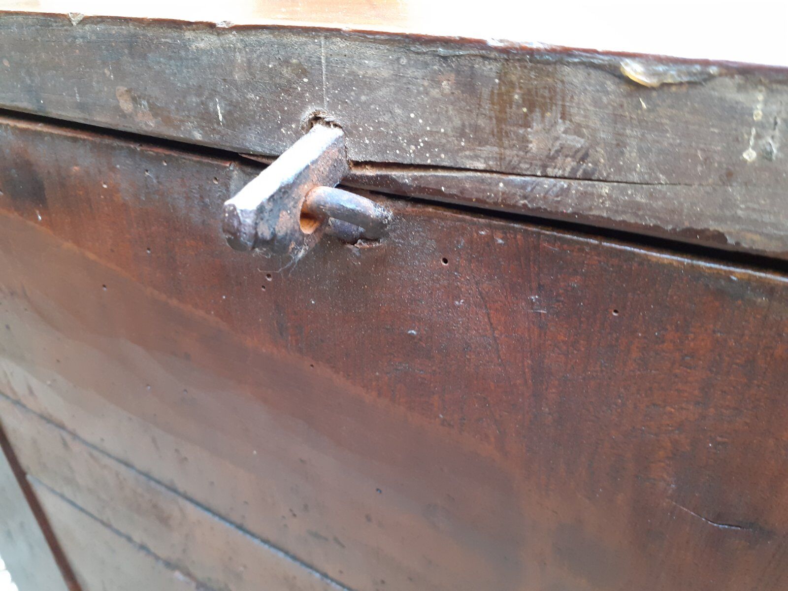 Maie walnut early 20th century