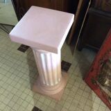 Colonne en plâtre