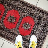 Tapis Bukhara Vintage Ouzbek, Années 1960, Élégance Traditionnelle