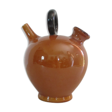Chevrette en faience émaillée