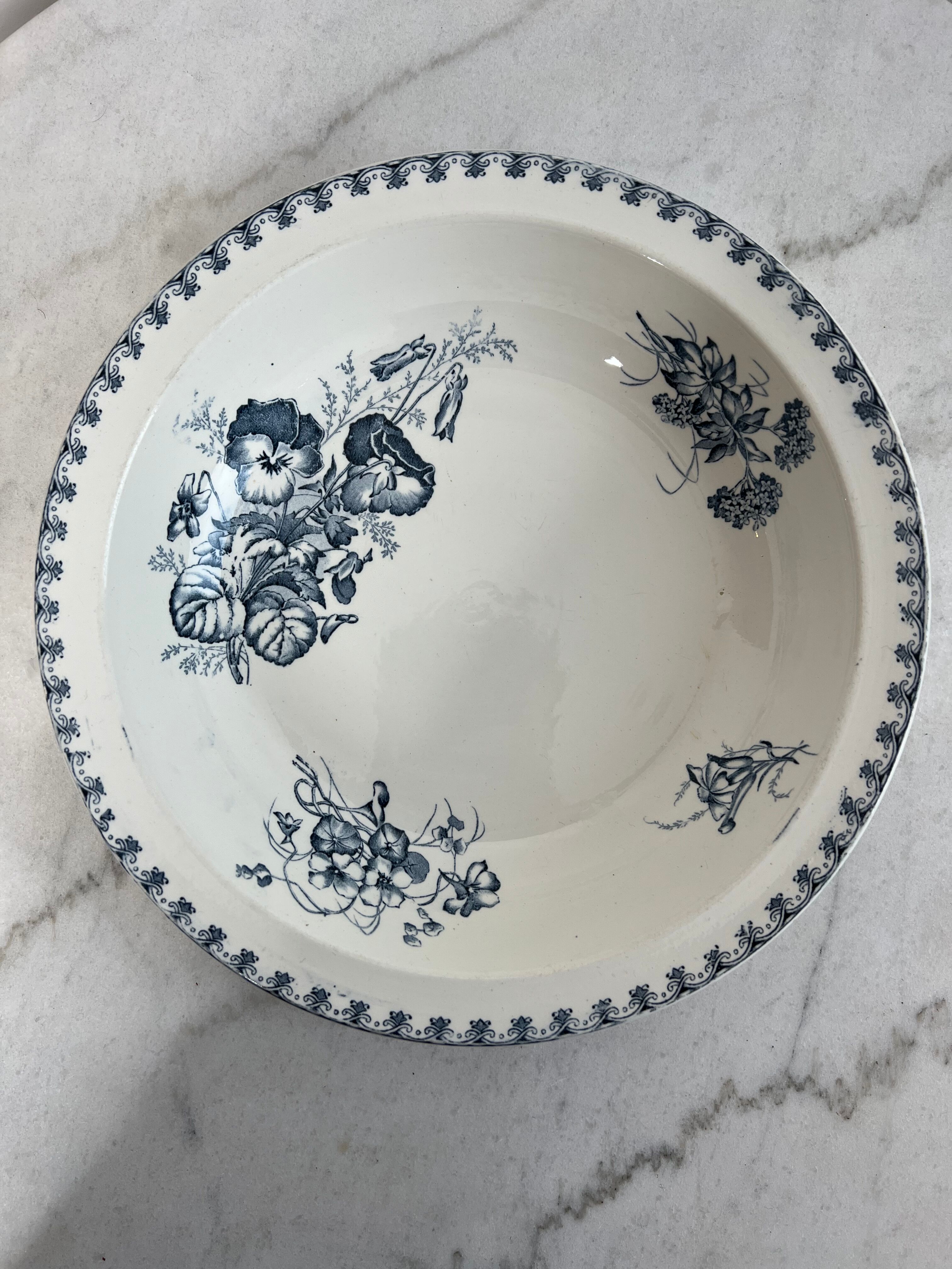 Sarreguemines Vega presentation dish