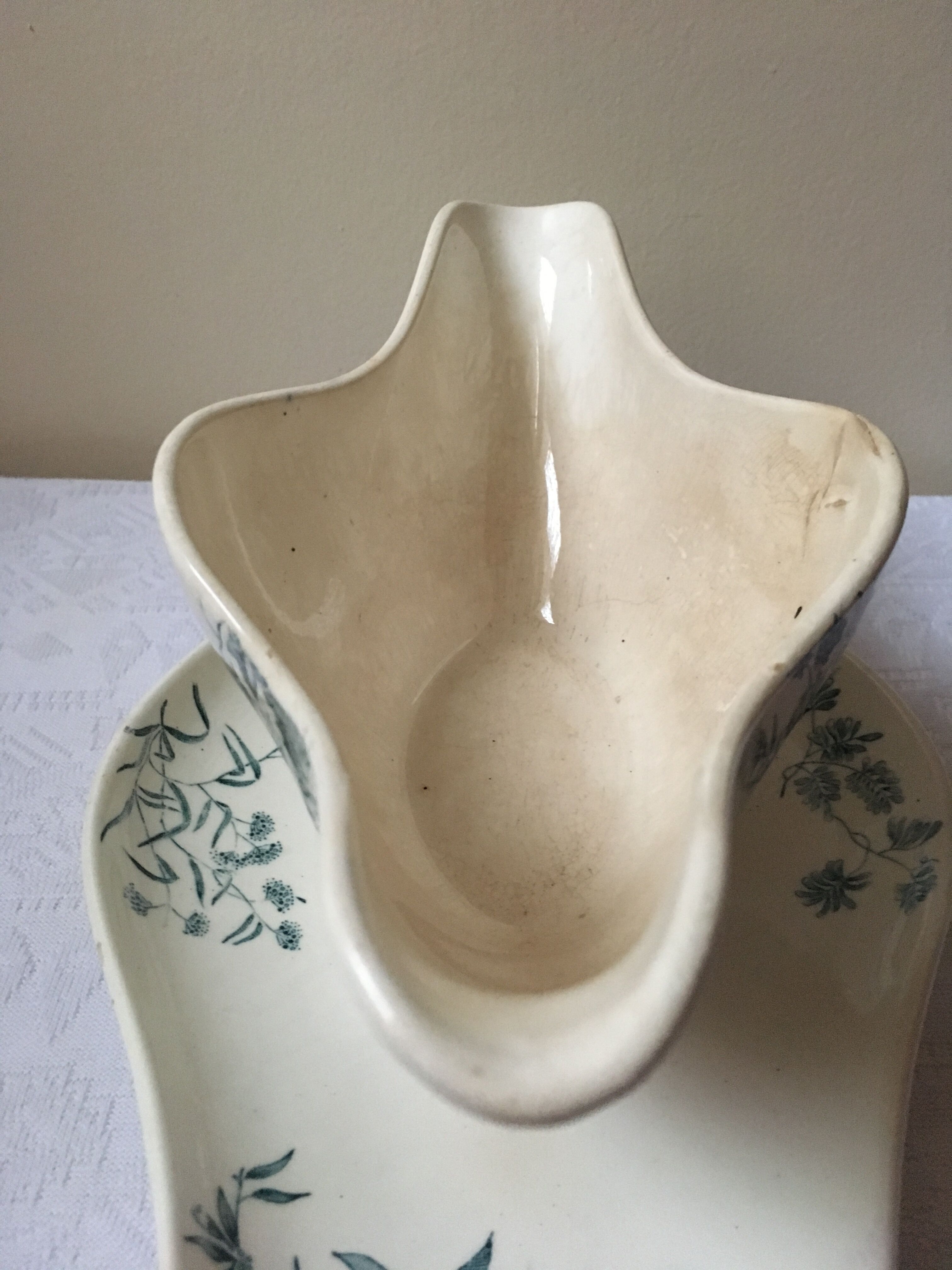 Opaque porcelain saucière Terre de fer de Longwy mignon collection