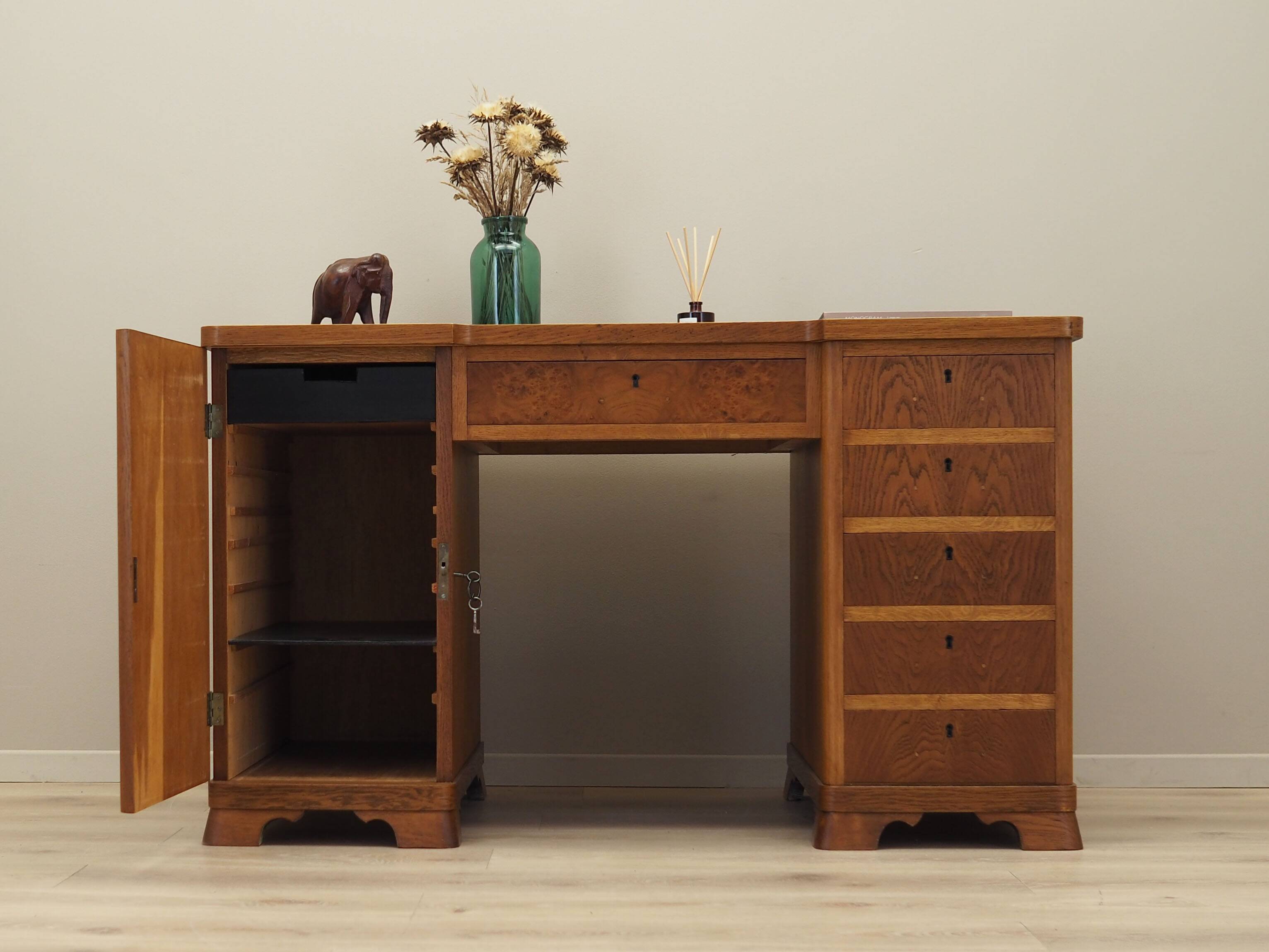 Oak desk, Danish design, 1960s, production: Denmark