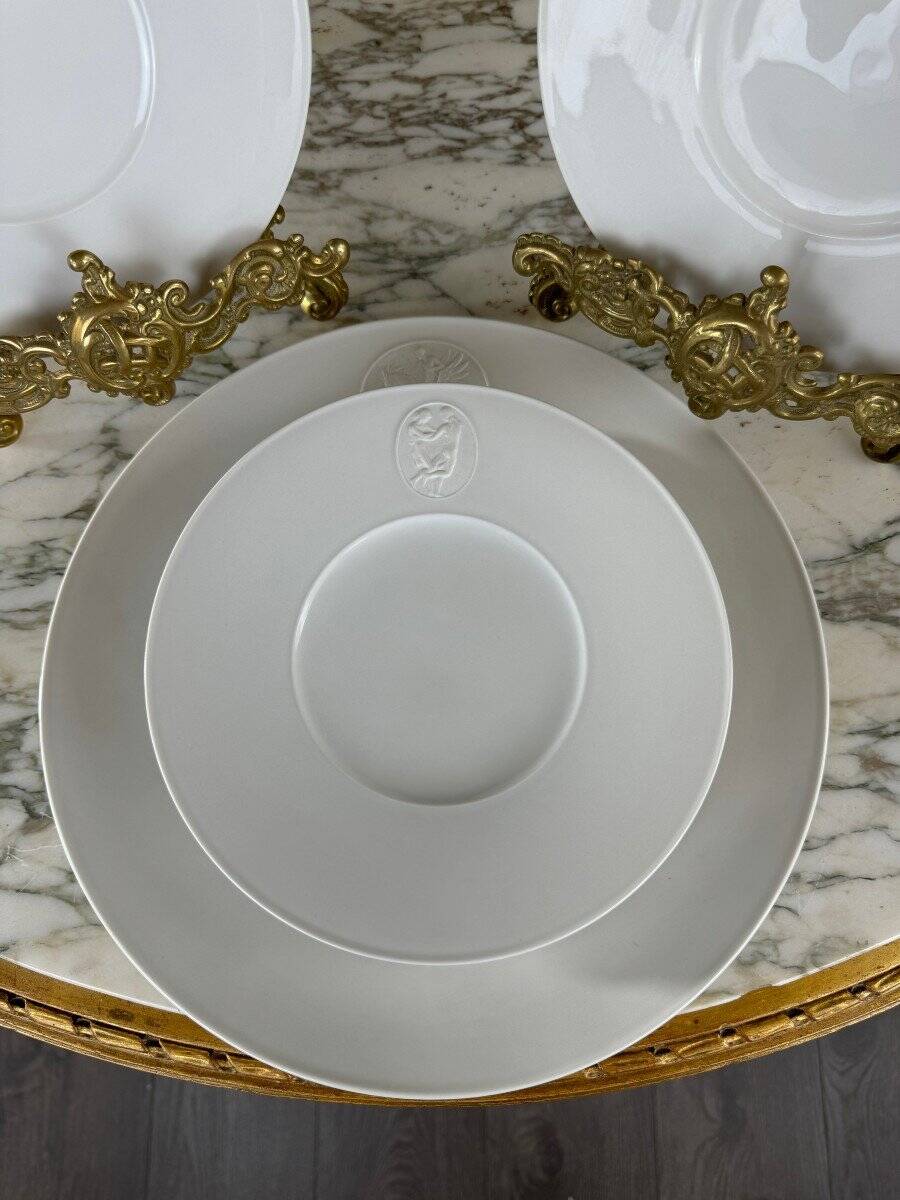 Kmp Berlin Porcelain Flatware and Dessert Plates Set, 20th Century