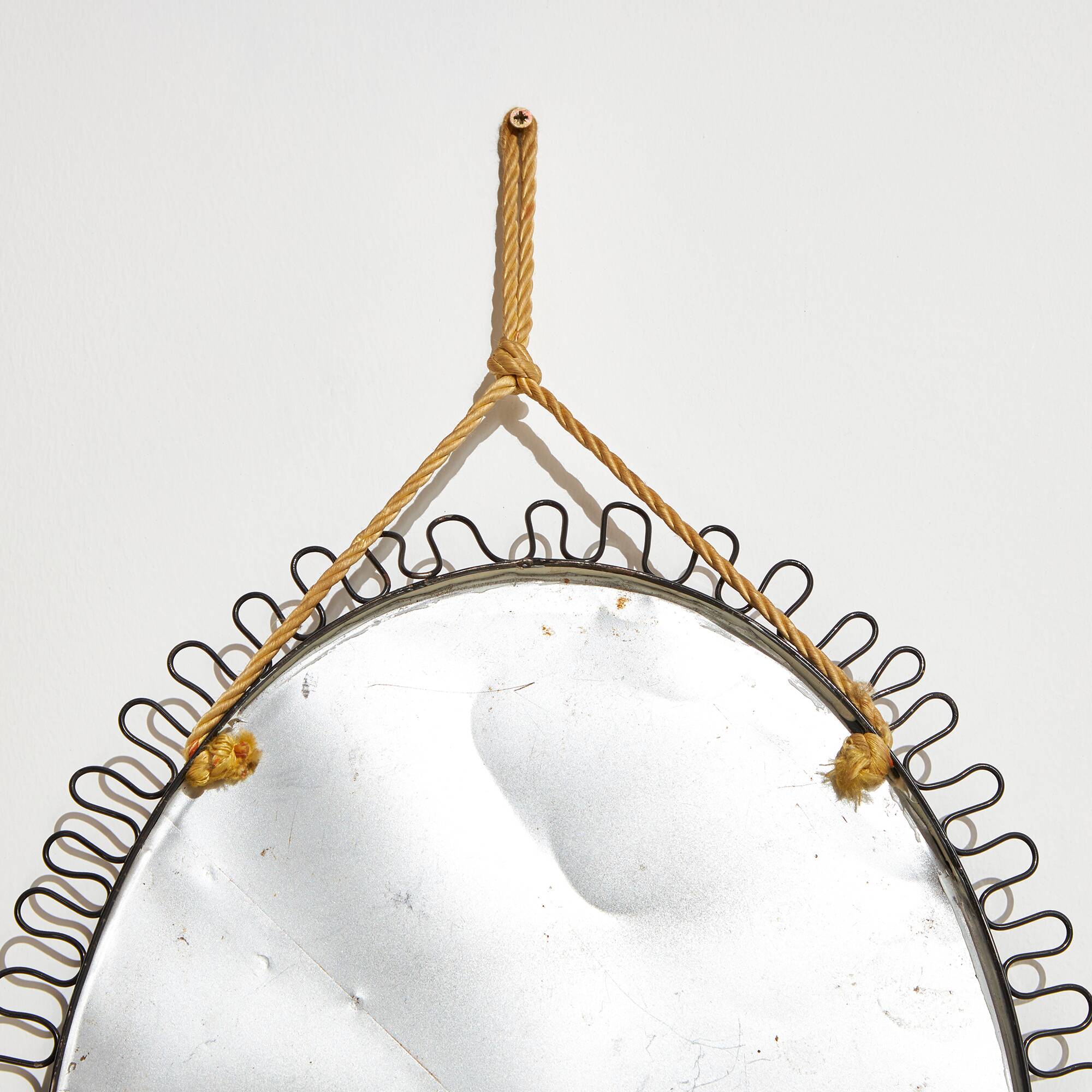 Miroir à cadre métallique
