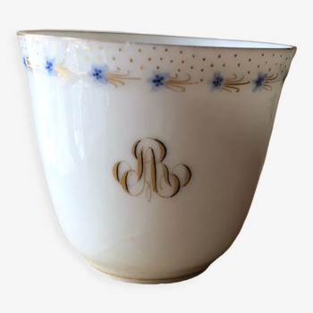 Tasse porcelaine très fine, monogrammée