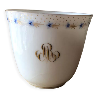 Tasse porcelaine très fine, monogrammée