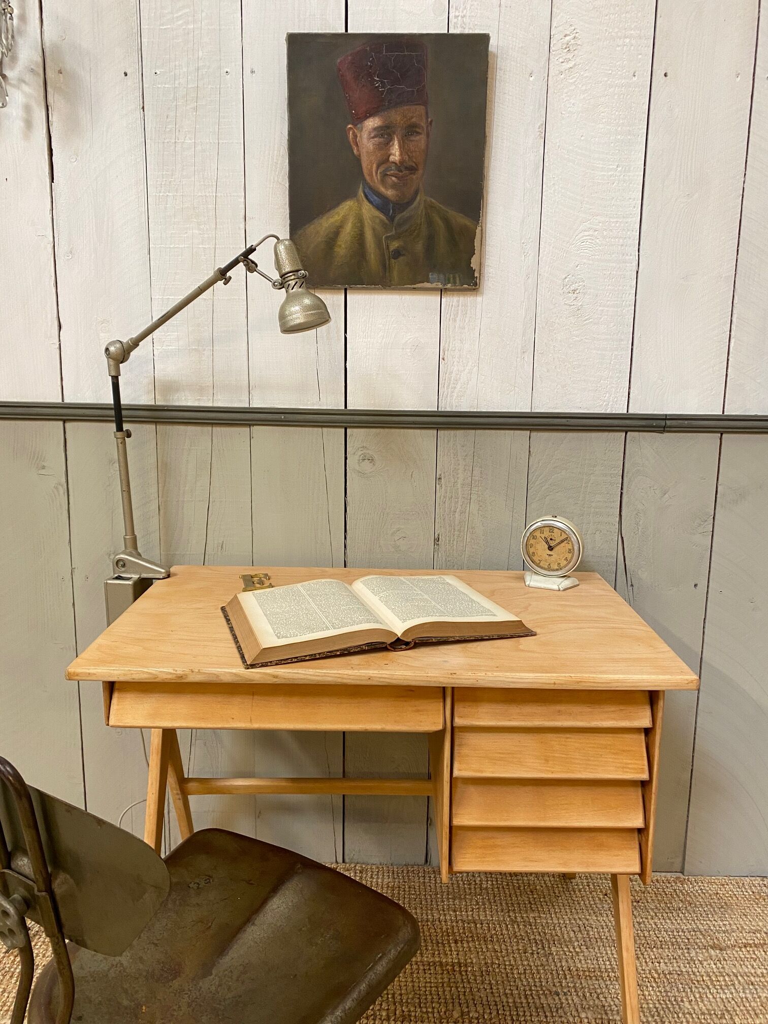 Desk of the 50s with 5 drawers