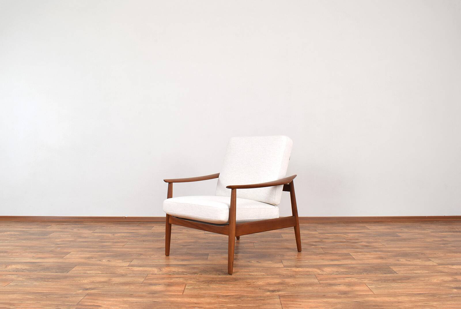 Mid-Century Danish Teak Armchair FD-164 by Arne Vodder for France & Son