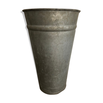 Pot de fleuriste en zinc