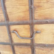Coffre ancien indien vintage  sur roues en bois début 20eme s