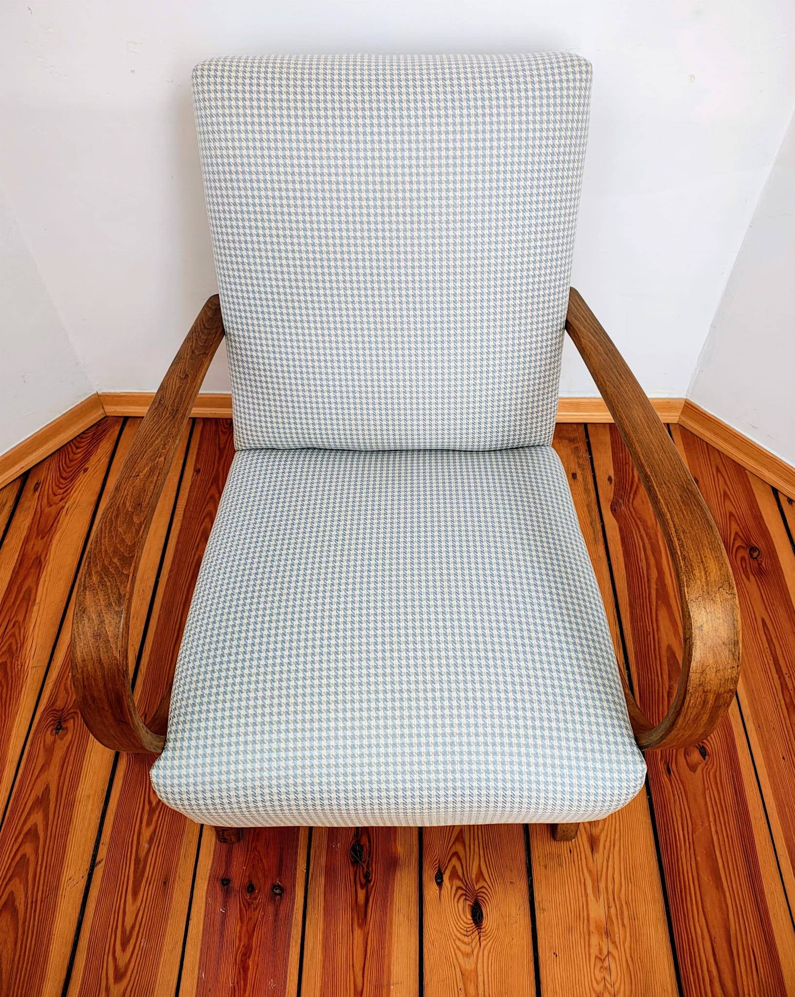 Armchair attributed to Jendrich Halabala for Up Závody, Former Czechoslovak