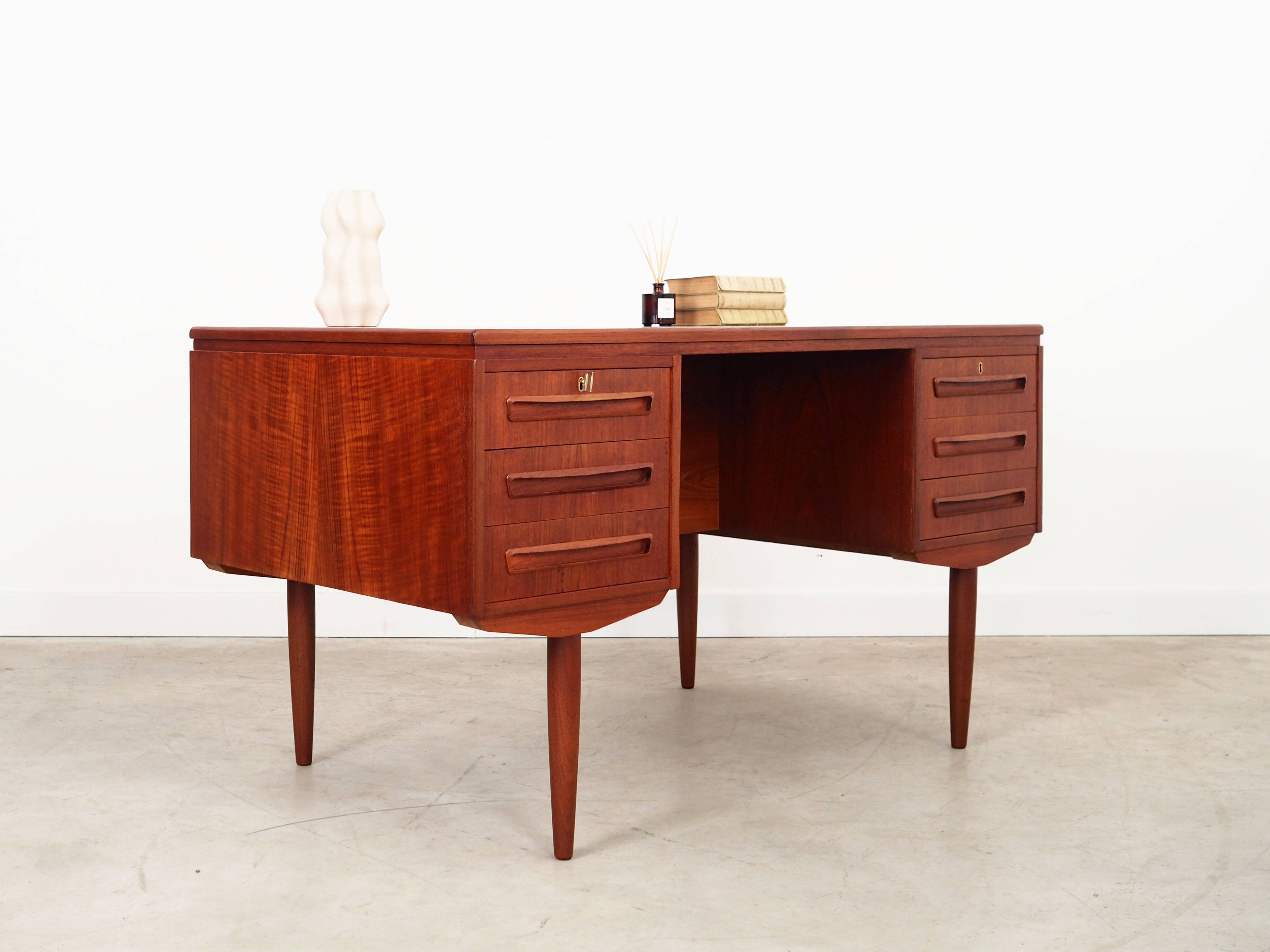 Teak desk, Danish design, 1970s, manufactured by AP Møbler Svenstrup