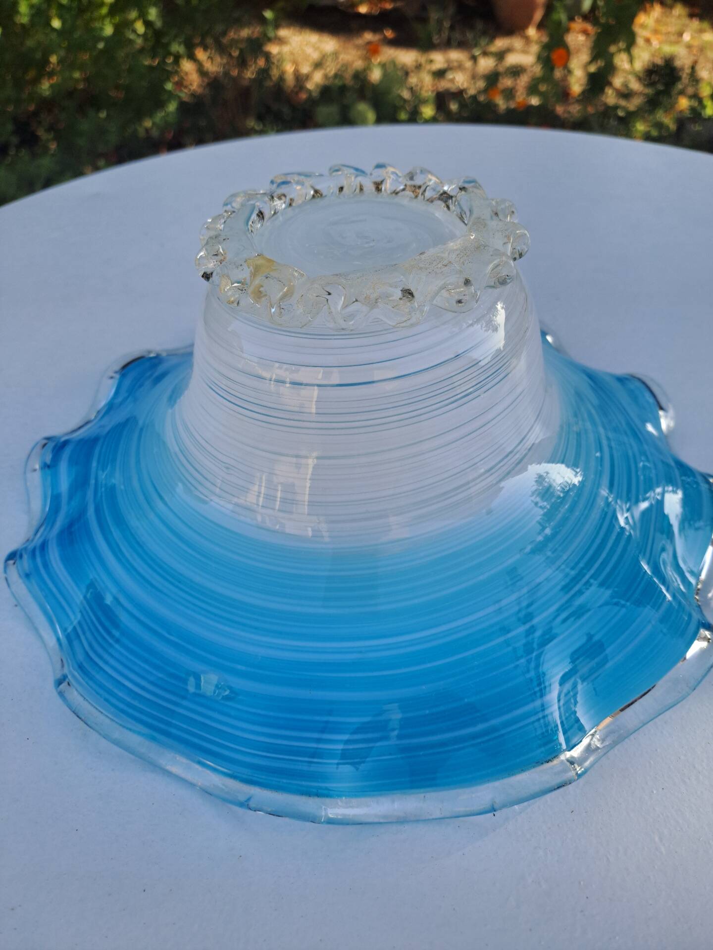 Coupe en verre soufflé filigrané Murano