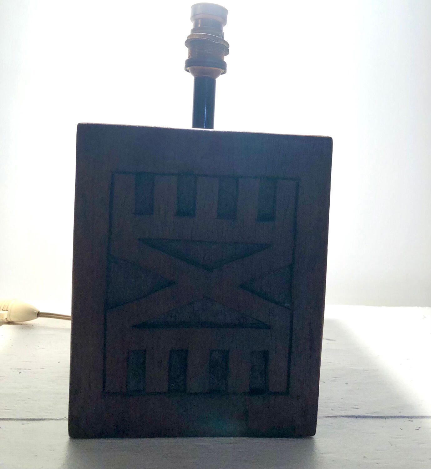 Brutalist folk art lamp base in teak from the 40s/50s.
