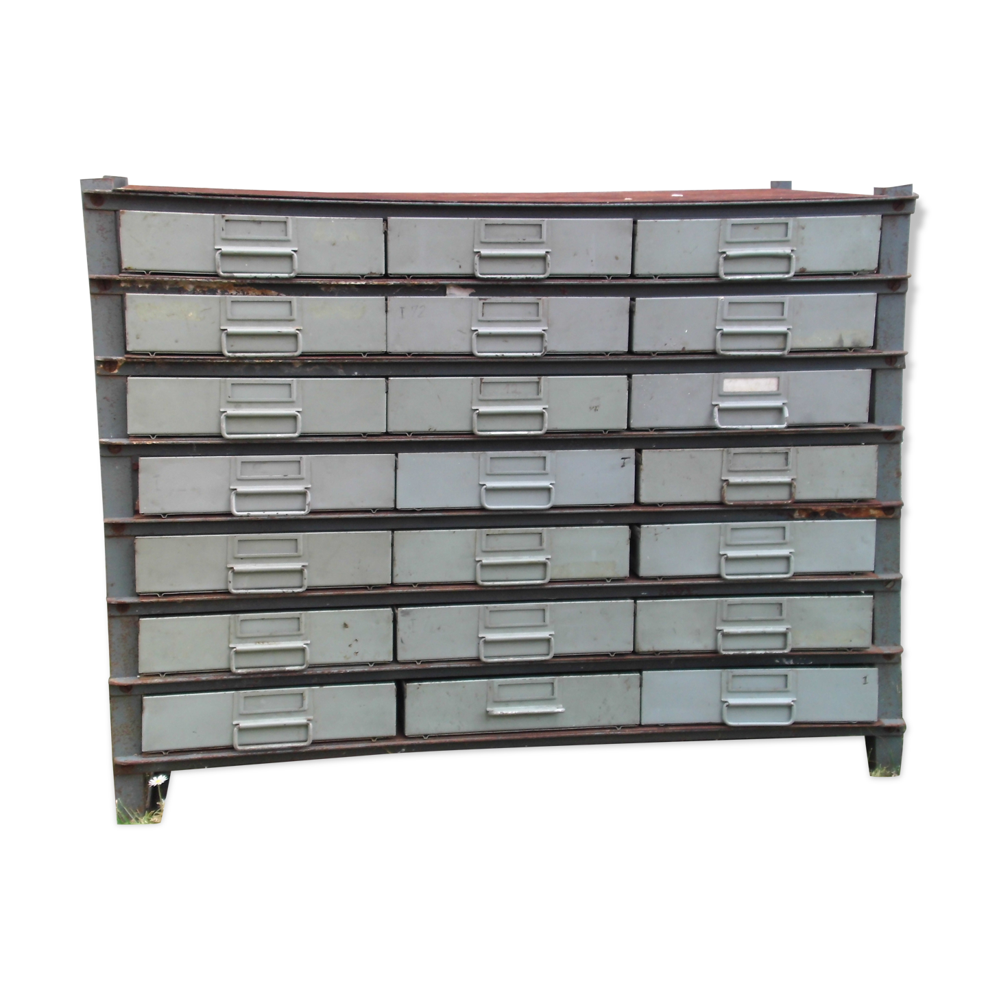 Metal industrial locker with 21 drawers